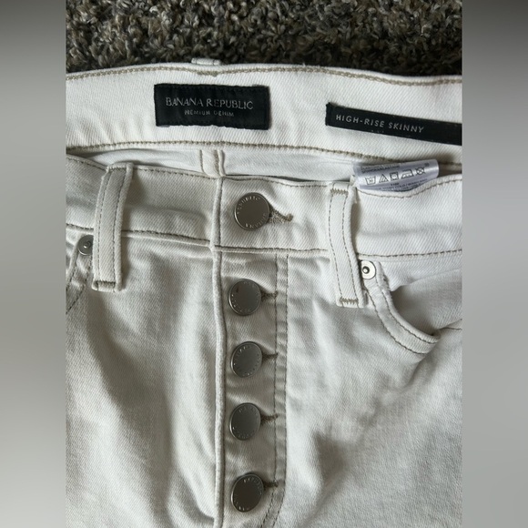 5/$25 Banana Republic white high waisted button fly skinny jeans size 29 - Picture 3 of 8